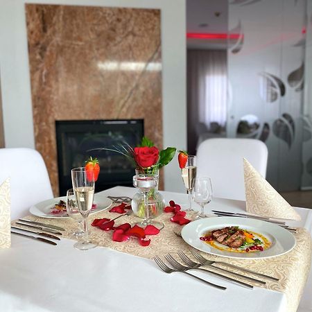 Hotel Ponteo - Activity Park Братислава Екстериор снимка