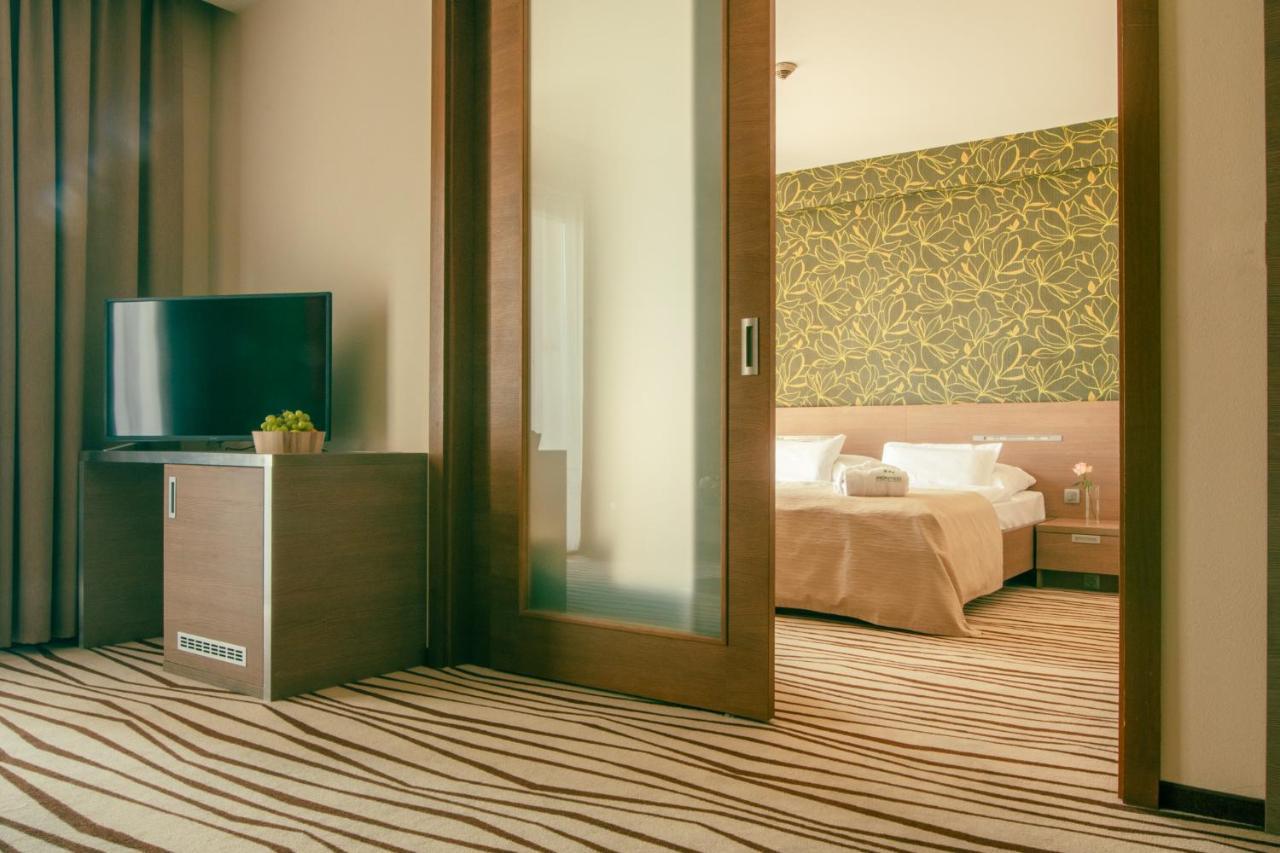 Hotel Ponteo - Activity Park Братислава Екстериор снимка