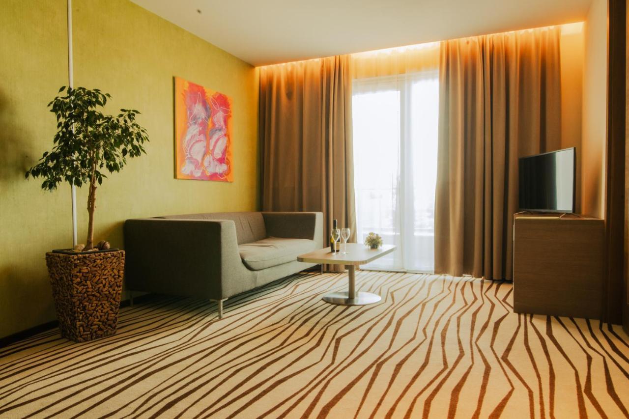 Hotel Ponteo - Activity Park Братислава Екстериор снимка
