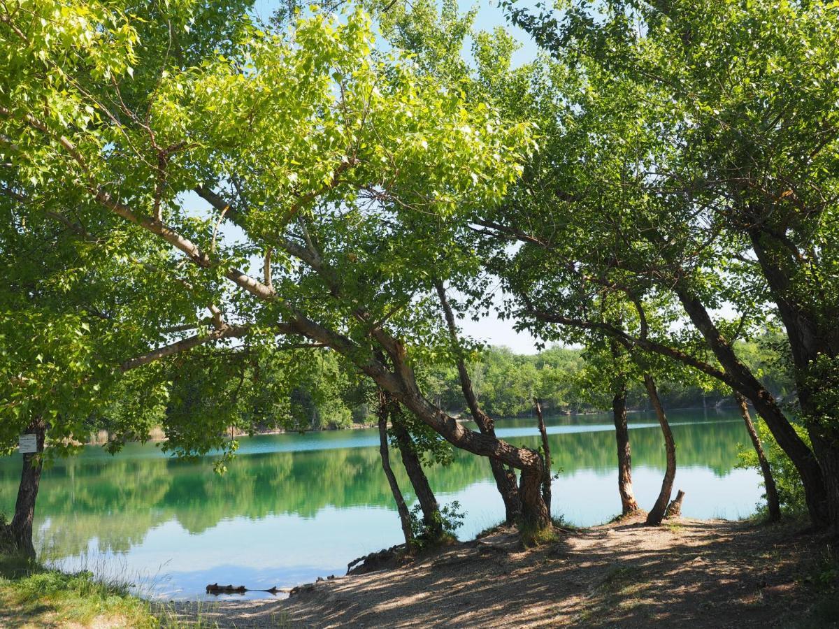 Hotel Ponteo - Activity Park Братислава Екстериор снимка